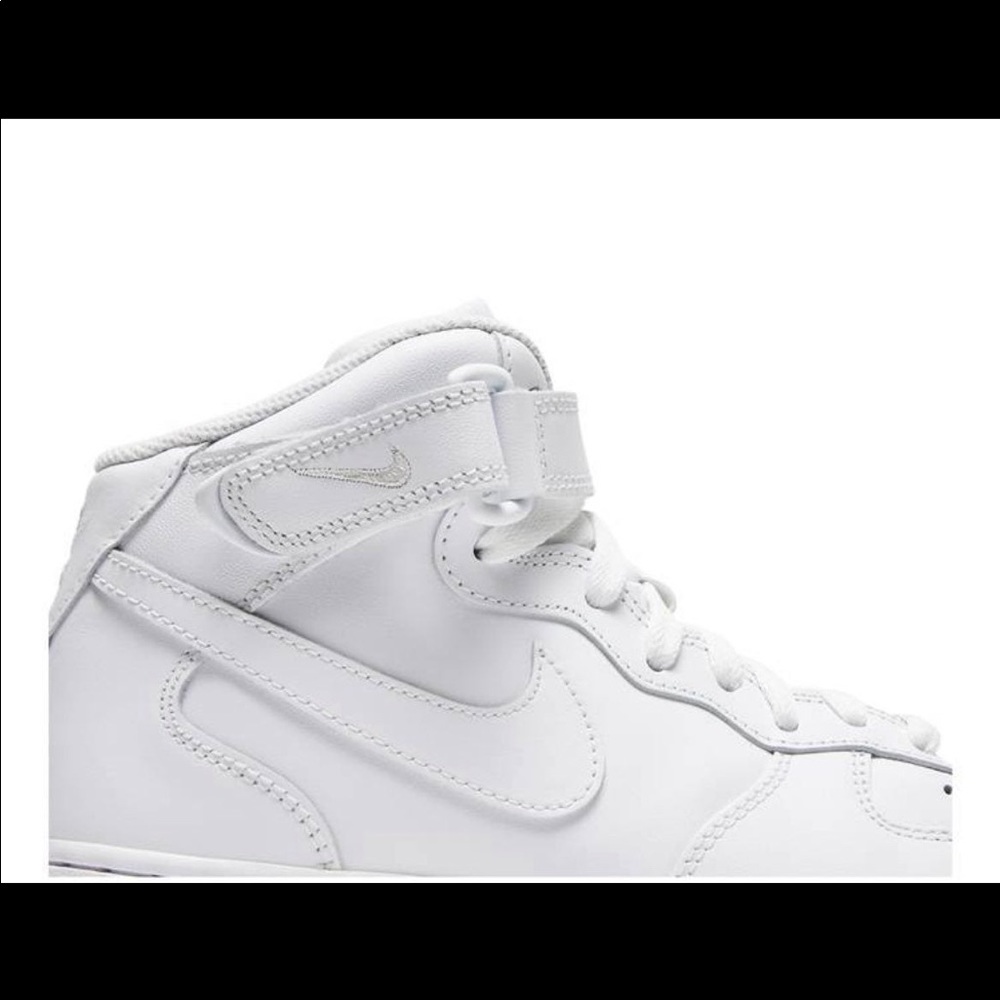 NIKE AIR FORCE 1 '07 MID 'TRIPLE WHITE'
8.5 Women / 7Y Men - Picture 3 of 9